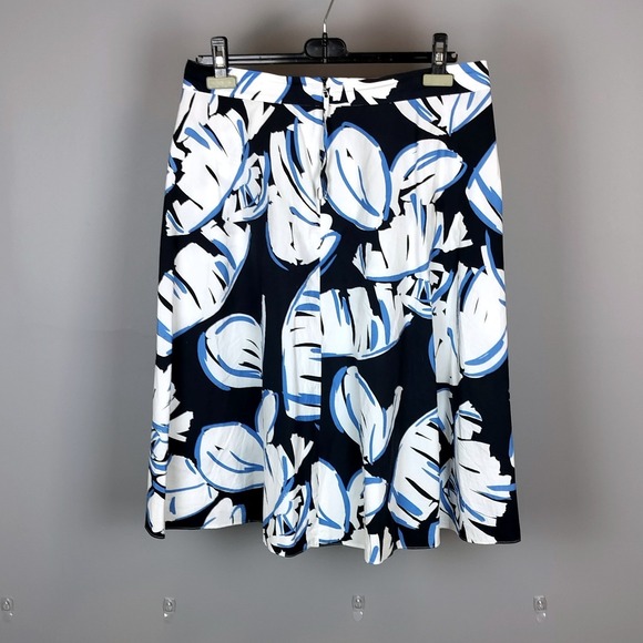 Luisa Cerano Dresses & Skirts - Luisa Cerano‎ Skirt Cotton Abstract Leaf Print A-Line Size 10 Navy Blue White